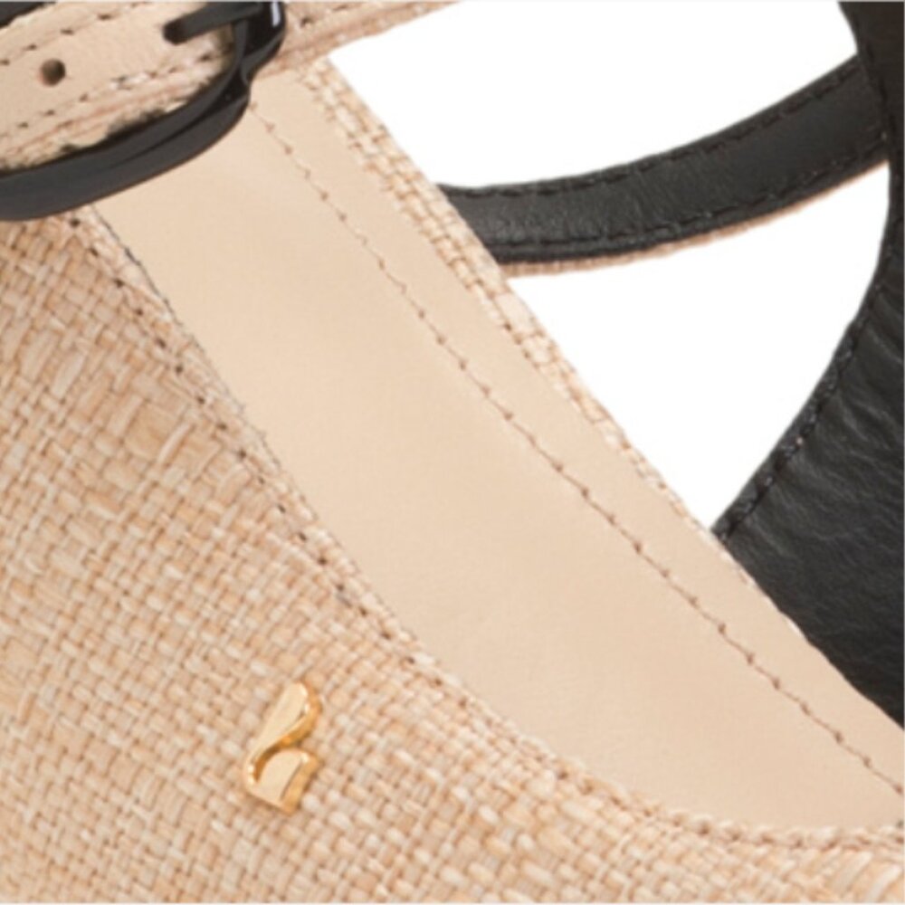 LARROUDE Handmade In Brazil Georgina Pumps - Picture 2 of 4